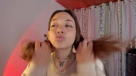 Snapshot of azumi_saan chatting on August 1, 3:28 am azumi saan online show from August 1, 3:28 am