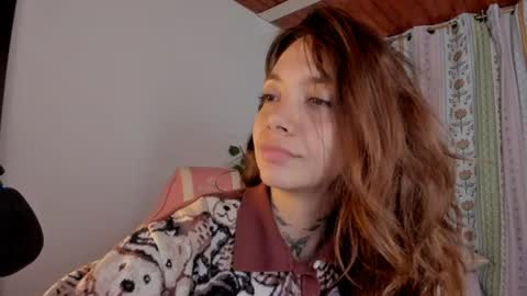 Snapshot of azumi_saan chatting on August 8, 5:42 am azumi saan online show from August 8, 5:42 am