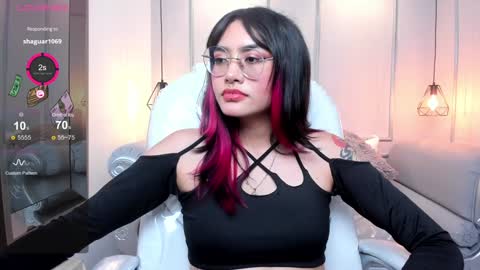 Azura online show from December 31, 8:23 pm