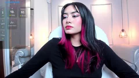 Azura online show from February 5, 7:31 pm