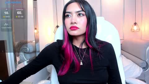 Azura online show from February 5, 10:33 pm