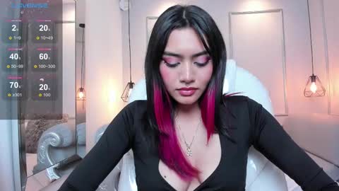 Azura online show from February 24, 11:19 pm