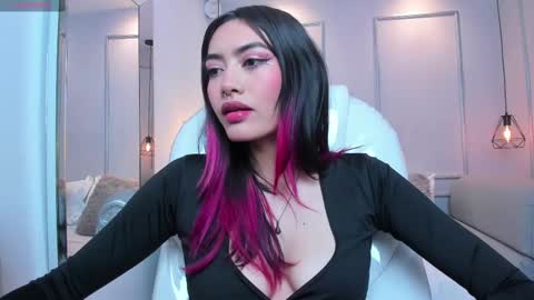 Azura online show from March 12, 7:38 pm