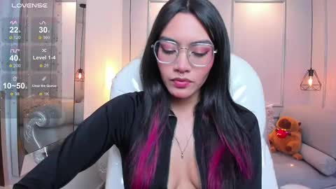 Azura online show from September 9, 7:13 pm