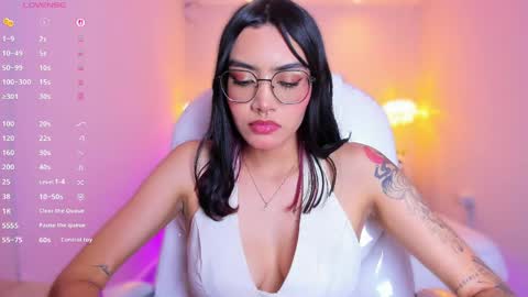 Azura online show from April 16, 11:51 pm