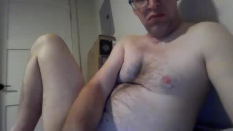 Snapshot of b21lundeen chatting on November 20, 10:31 pm your-personal-weener online show from November 20, 10:31 pm