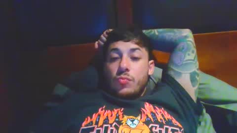 Snapshot of baadddboooy69 chatting on September 17, 12:01 am baadddboooy69 online show from September 17, 12:01 am