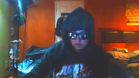 Snapshot of baadddboooy69 chatting on October 3, 6:10 am baadddboooy69 online show from October 3, 6:10 am