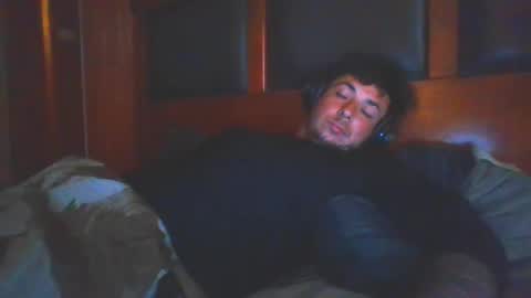 Snapshot of baadddboooy69 chatting on November 3, 4:52 pm baadddboooy69 online show from November 3, 4:52 pm