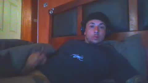 Snapshot of baadddboooy69 chatting on November 11, 11:43 am baadddboooy69 online show from November 11, 11:43 am