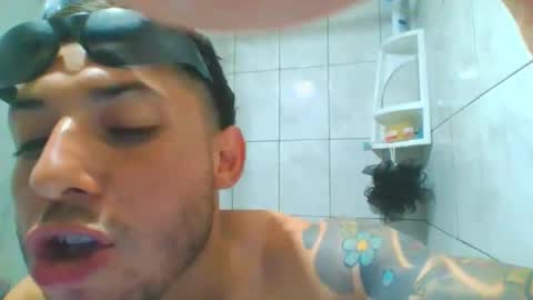 Snapshot of baadddboooy69 chatting on November 30, 7:01 am baadddboooy69 online show from November 30, 7:01 am