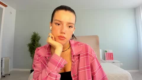 Snapshot of bab_boom chatting on September 26, 6:17 am Monica online show from September 26, 6:17 am