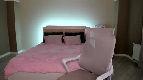 Snapshot of bab_boom chatting on October 10, 12:53 am Monica online show from October 10, 12:53 am