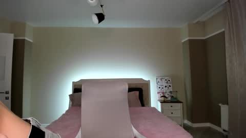 Snapshot of bab_boom chatting on October 22, 1:39 am Monica online show from October 22, 1:39 am