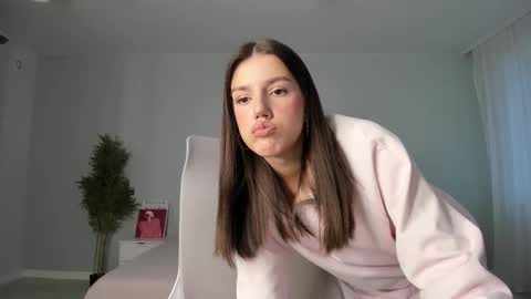 Snapshot of bab_boom chatting on October 24, 12:52 am Monica online show from October 24, 12:52 am