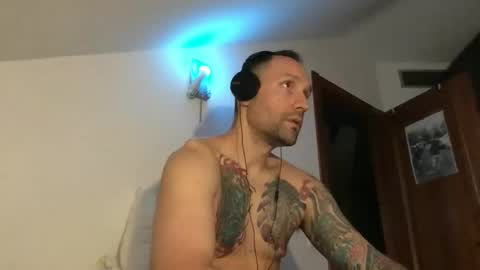 Snapshot of babakeror chatting on June 6, 7:51 pm BKR online show from June 6, 7:51 pm