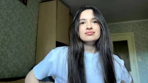 Caroline online show from May 15, 10:11 am