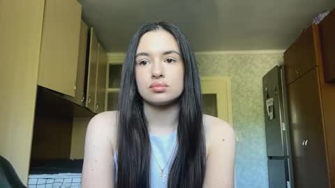 Caroline online show from May 26, 8:32 am