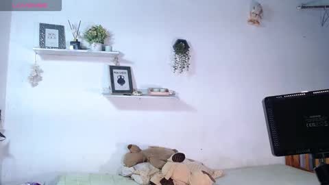 babby_swet online show from March 28, 3:22 pm