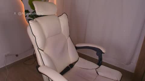 Snapshot of babepeach chatting on May 3, 6:14 pm adara sterling online show from May 3, 6:14 pm