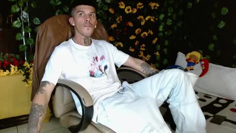 Snapshot of baby_gio chatting on December 1, 6:52 pm OF GxoXabs online show from December 1, 6:52 pm