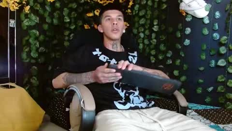 Snapshot of baby_gio chatting on December 11, 1:06 pm OF GxoXabs online show from December 11, 1:06 pm