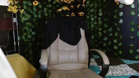 Snapshot of baby_gio chatting on December 11, 4:09 pm OF GxoXabs online show from December 11, 4:09 pm