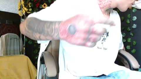 Snapshot of baby_gio chatting on December 16, 1:43 pm OF GxoXabs online show from December 16, 1:43 pm