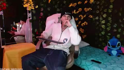 Snapshot of baby_gio chatting on December 23, 10:23 pm OF GxoXabs online show from December 23, 10:23 pm