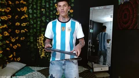 Snapshot of baby_gio chatting on January 20, 10:59 pm OF GxoXabs online show from January 20, 10:59 pm