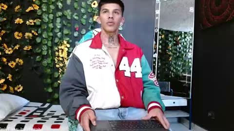 Snapshot of baby_gio chatting on January 23, 1:35 pm OF GxoXabs online show from January 23, 1:35 pm