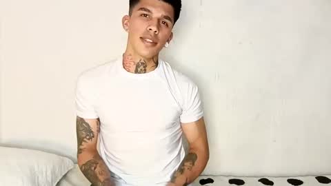 Snapshot of baby_gio chatting on February 23, 10:42 pm OF GxoXabs online show from February 23, 10:42 pm