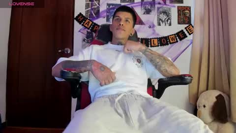 Snapshot of baby_gio chatting on October 19, 5:24 pm OF GxoXabs online show from October 19, 5:24 pm