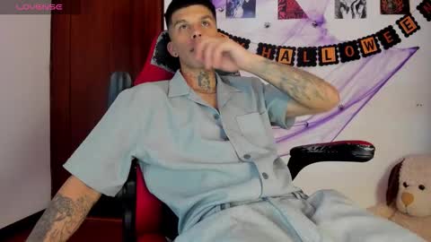 Snapshot of baby_gio chatting on October 21, 2:34 am OF GxoXabs online show from October 21, 2:34 am