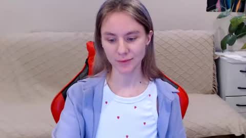 baby_kitte online show from January 28, 6:27 am