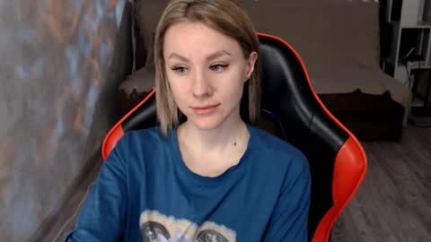 baby_kitte online show from February 13, 3:57 am