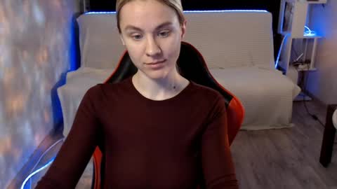 baby_kitte online show from April 13, 3:23 am