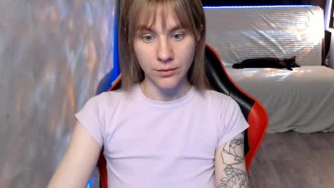 Snapshot of baby_kitte chatting on May 19, 1:50 pm baby_kitte online show from May 19, 1:50 pm