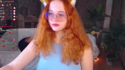 Snapshot of baby_little_fox chatting on October 18, 11:44 am baby_little_fox online show from October 18, 11:44 am