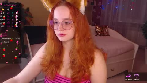 Snapshot of baby_little_fox chatting on October 22, 11:43 am baby_little_fox online show from October 22, 11:43 am