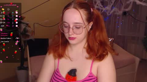 Snapshot of baby_little_fox chatting on October 23, 11:42 am baby_little_fox online show from October 23, 11:42 am