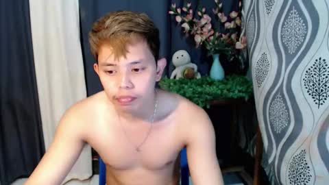 Max online show from March 18, 8:50 am