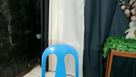 Max online show from March 29, 8:25 am