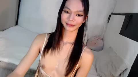 Snapshot of baby_mikay16 chatting on June 12, 9:03 pm MIKAY HADID online show from June 12, 9:03 pm