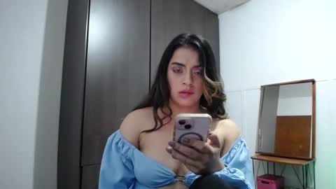 Snapshot of baby_roose chatting on December 14, 7:07 am Baby online show from December 14, 7:07 am