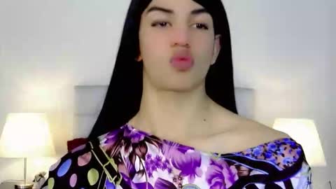 KENDALL online show from October 7, 7:44 pm