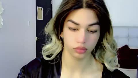 KENDALL online show from October 15, 8:20 pm