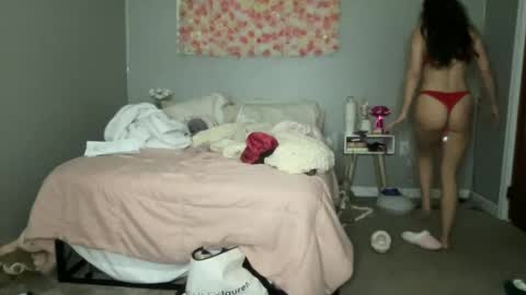 babyaves online show from November 12, 7:09 am