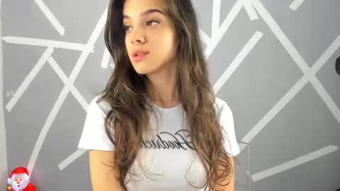 Aylin  online show from December 3, 5:42 am