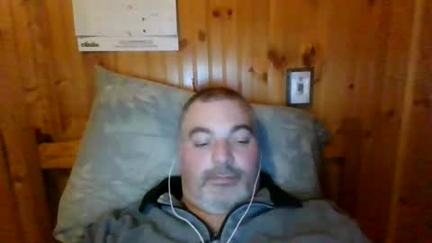 Snapshot of babybaby83 chatting on February 2, 3:32 am Darren online show from February 2, 3:32 am